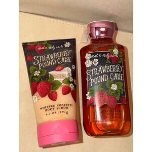 Bath and Body Works Body Scrub Shower Gel Strawberry Pound Cake Set Exfoliating